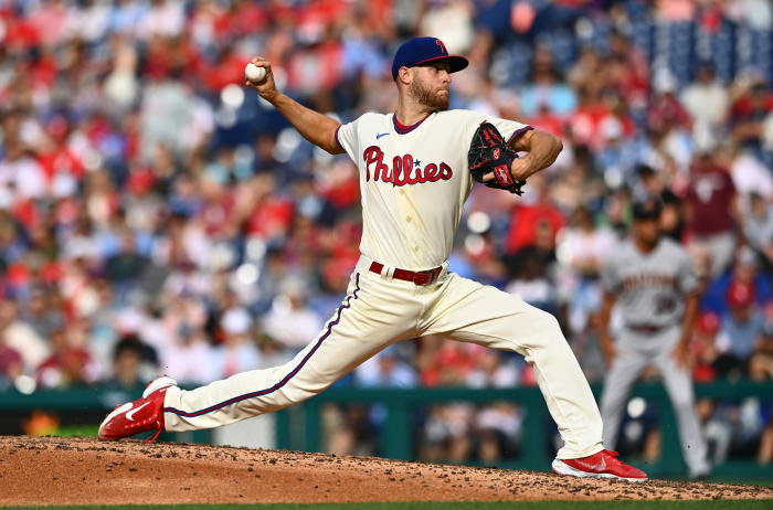 Zack Wheeler sets to deliver a pitch against the Arizona Diamondbacks.